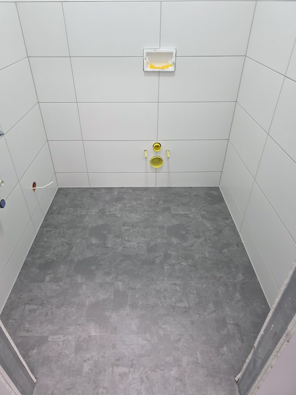 Sanitärraum im selben Hallenprojekt
